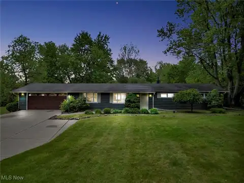 8620 Beacon Hill Drive, Chagrin Falls, OH 44023