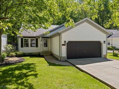 6241 Eastview Avenue, North Ridgeville, OH 44039