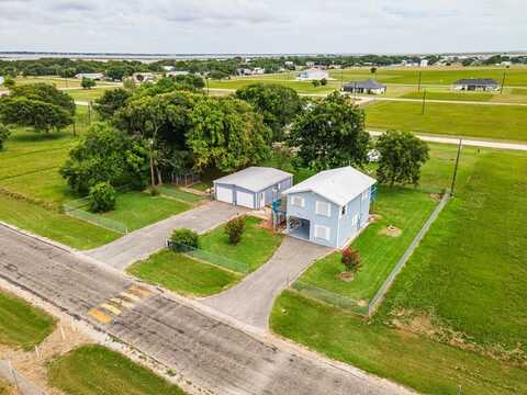 135 W Bayshore, Palacios, TX 77465
