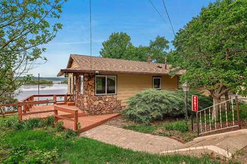 N5071 Sunset Vista Rd, Onalaska, WI 54650
