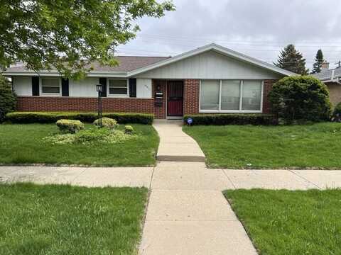 8611 W Grantosa Dr, Milwaukee, WI 53225