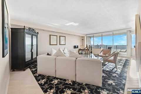 6 Horizon Road # 1801, Fort Lee, NJ 07024