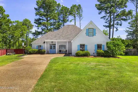 527 Pelahatchie Shore Drive, Brandon, MS 39047