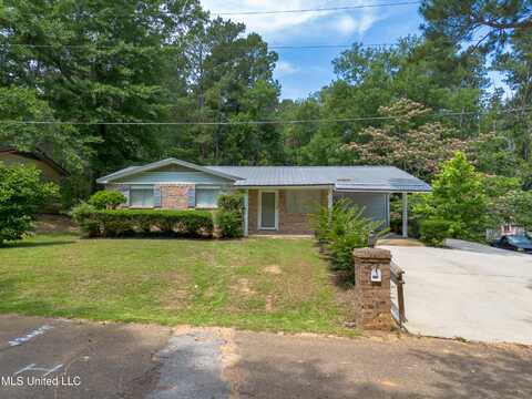 626 NW St. Louis Avenue, Magee, MS 39111