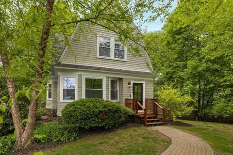888 Greenland Road, Portsmouth, NH 03801