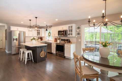 38 Julie Drive, Concord, NH 03301