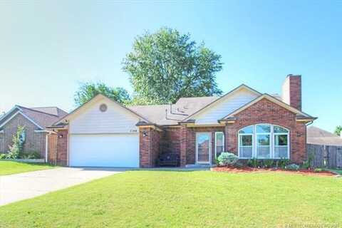 1146 E 137th Street, Glenpool, OK 74033