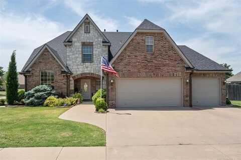 1227 Crown Drive, Bartlesville, OK 74006