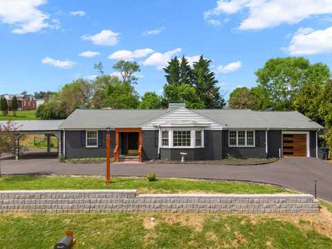 104 Oaklawn Avenue, Galax, VA 24333