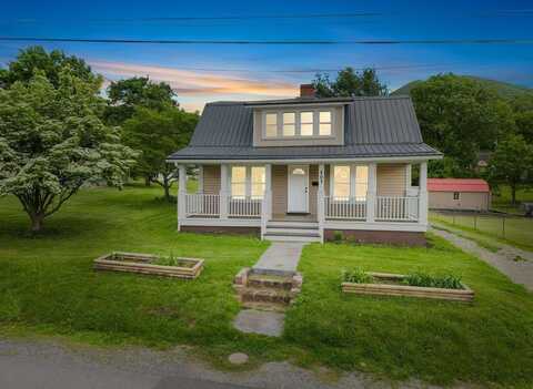 804 Westview Street, Narrows, VA 24124