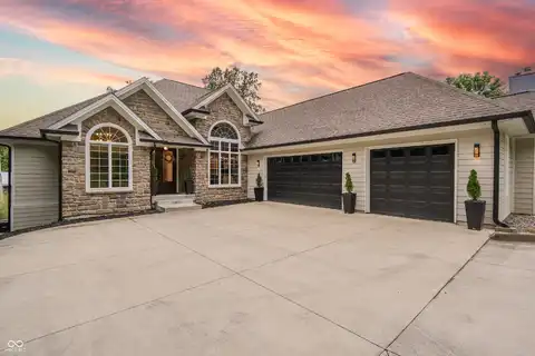 11911 W Grandview Drive, Columbus, IN 47201