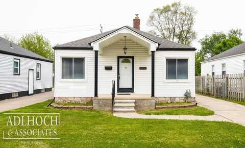 19351 Roscommon, Harper Woods, MI 48225