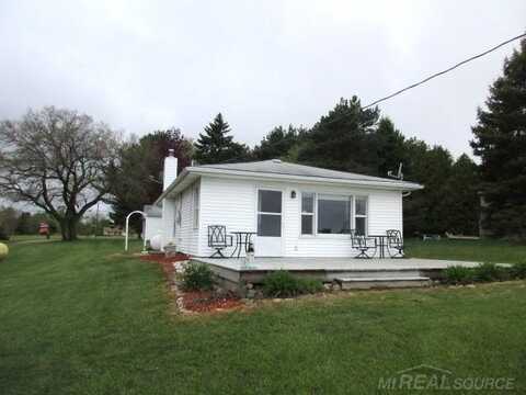 4804 N Lakeshore, Deckerville, MI 48427