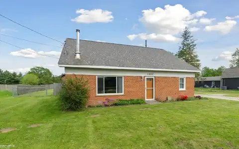1497 Parke, Rochester Hills, MI 48307
