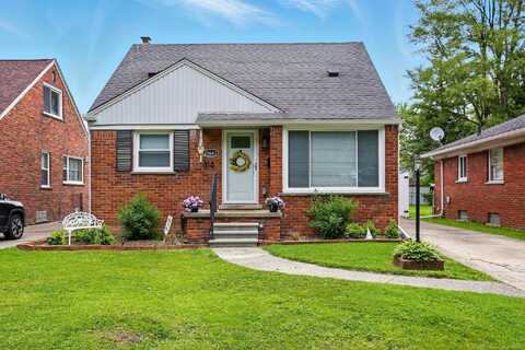 20647 Kenmore, Harper Woods, MI 48225