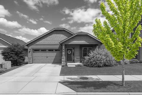 2514 NW Ivy Way, Redmond, OR 97756
