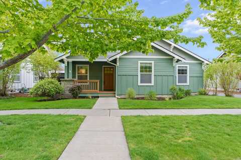 62669 Hawkview Road, Bend, OR 97701