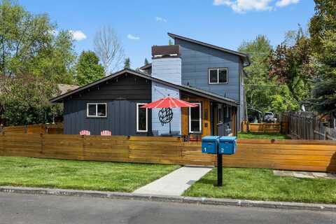 830 NW 12th Street, Bend, OR 97703
