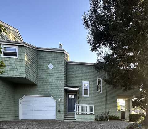 399 Sea Ridge RD C, SEACLIFF, CA 95003