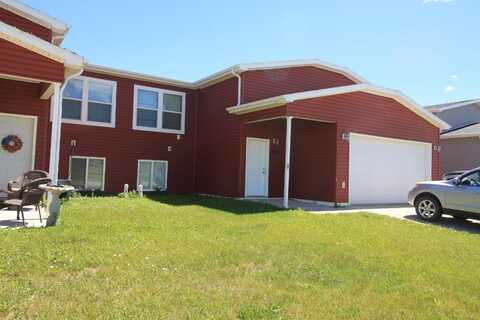 1512 47th Loop, Minot, ND 58701