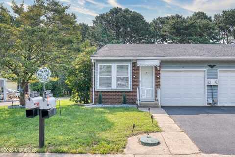 6 Ardmore Street, Whiting, NJ 08759