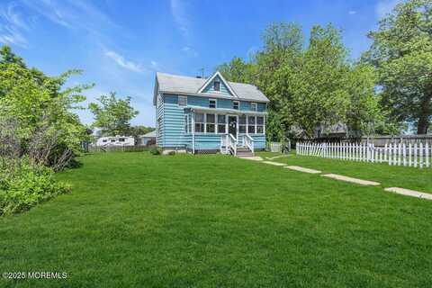 93 Lawrence Avenue, Keansburg, NJ 07734