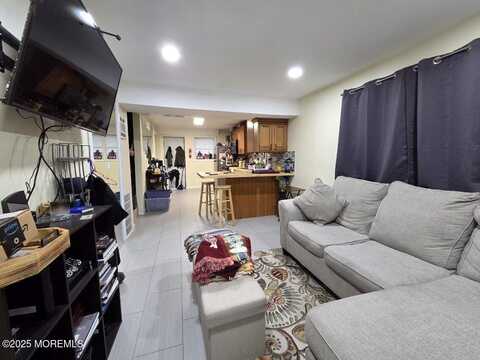 37 Beachway Avenue, Keansburg, NJ 07734