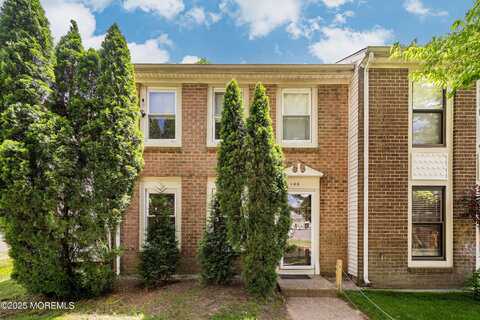 146 Stratford Place, Lakewood, NJ 08701