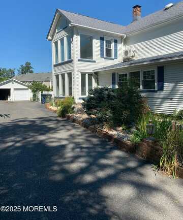 421 W Lincoln Avenue, Oakhurst, NJ 07755