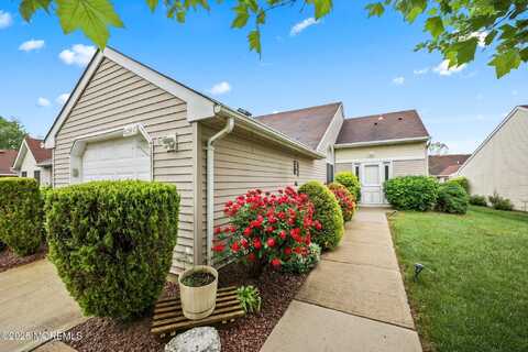 639 Madison Drive, Monroe, NJ 08831