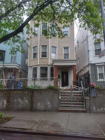 1019 Woodycrest Avenue, Bronx, NY 10452