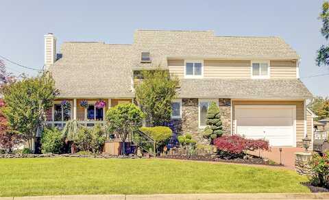 14 Delta, Massapequa, NY 11758