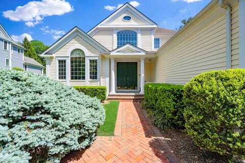 21 Gracewood Drive, Manhasset, NY 11030