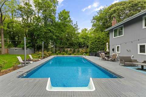 25 Cliff Road W, Wading River, NY 11792