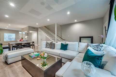7404 W Northwest Highway, Dallas, TX 75225