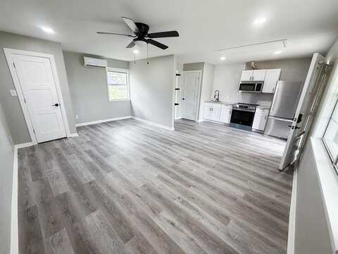 6070 Wonder Drive, Fort Worth, TX 76133
