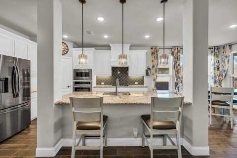 914 Park Vista Drive, Justin, TX 76247