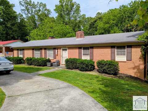 913 Hazelwood Ln, Martinsville, VA 24112