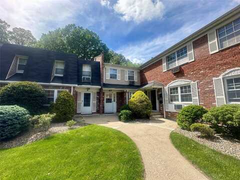 202 Doxbury Lane, Suffern, NY 10901
