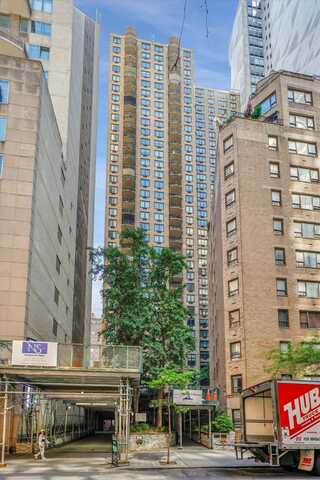211 E 46th Street, New York (Manhattan), NY 10017
