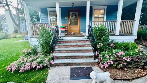 18 20th Avenue, Sea Cliff, NY 11579