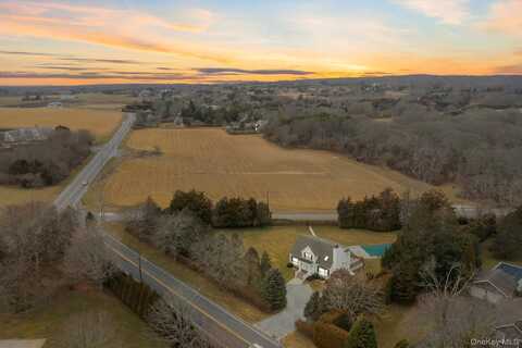 5 Lower 7 Ponds Road, Water Mill, NY 11976