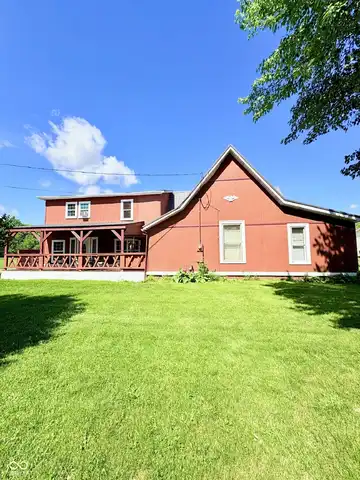 404 S Indiana Street, Roachdale, IN 46172