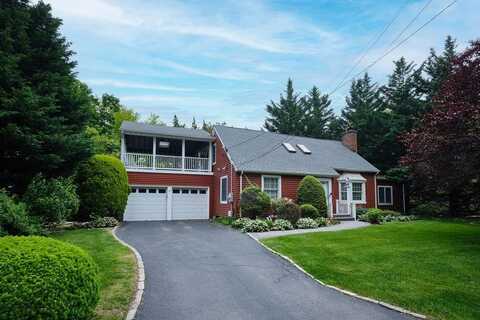 28 Rose Ave, Great Neck, NY 11021