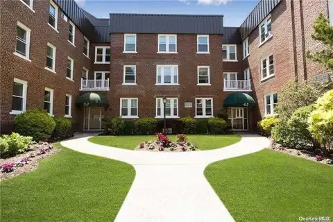 185 Atlantic Avenue, Lynbrook, NY 11563