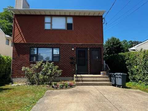 1 Mohegan Avenue, Port Washington, NY 11050