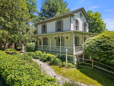 679 Titicus Road, North Salem, NY 10560