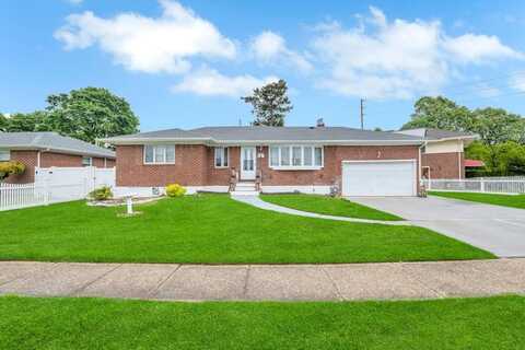 3883 Green Place, Bethpage, NY 11714