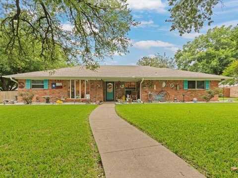 1118 Willowcreek Road, Cleburne, TX 76033