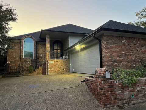 9131 Valley Chapel Lane, Dallas, TX 75220